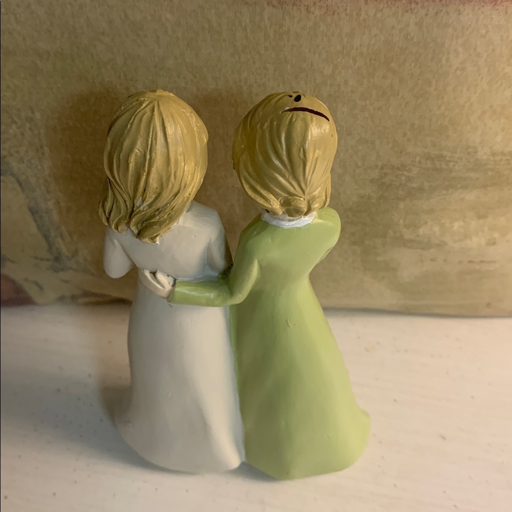 Sisters Forever Figurine - Picture 2 of 4